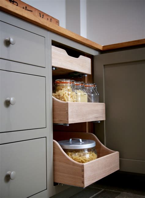 In this review we want to show you kitchen cabinet storage solutions. Bespoke Kitchen Storage Ideas