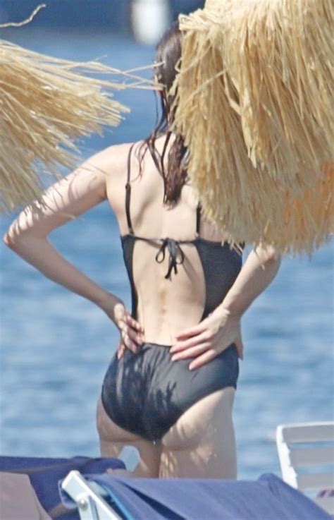 Lily Collins Nip Slip 30 Photos Thefappening