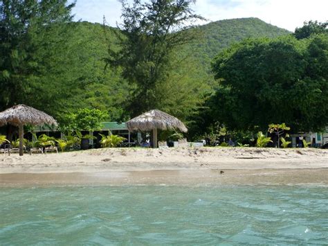 Oualie Beach Reviews Nevis St Kitts And Nevis Attractions