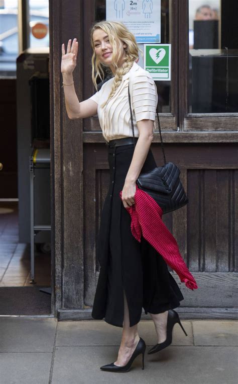 Amber Heard Black Pumps Street Style Spring Summer 2020 On Sassy Daily