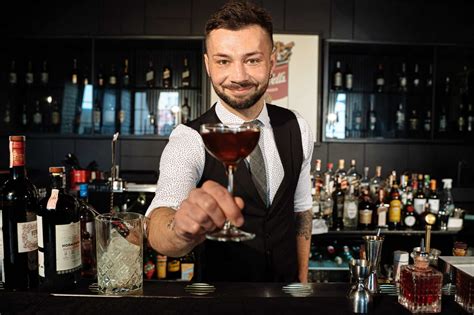 Hiring Private Bartenders What Mixologists Should Bring To The Table