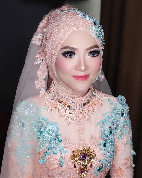 Bridal Hijab Wedding Hijab Wedding Poses Wedding Dresses Beautiful