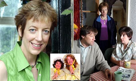 Coronation Street Actress Maggie Fox Dies At Home Daily Mail Online