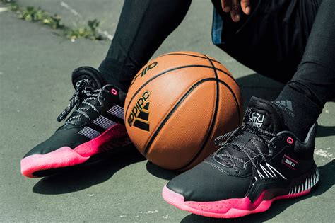 A propulsion clip on the side gives you lateral support for dynamic moves, while a flexible bounce midsole offers. Donovan Mitchell debuts new super hero-inspired shoes with ...