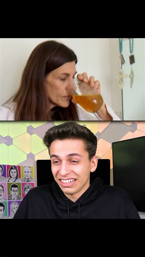 Woman Loves Drinking Her Pee 🚽😨 Woman Drinks Her Own Pee 🚽🤢 By Gabe