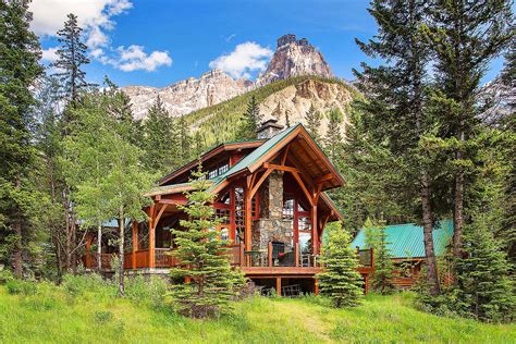 Cathedral Mountain Lodge Rustic Vacations