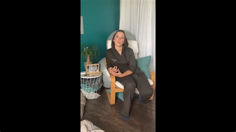 Massage Femme Enceinte Dans Les Mains De Chloé X Blossom Mum Youtube