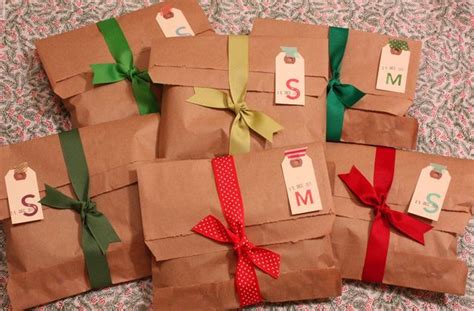 Paper Bags Folded Over And Tied With Ribbon Look Great