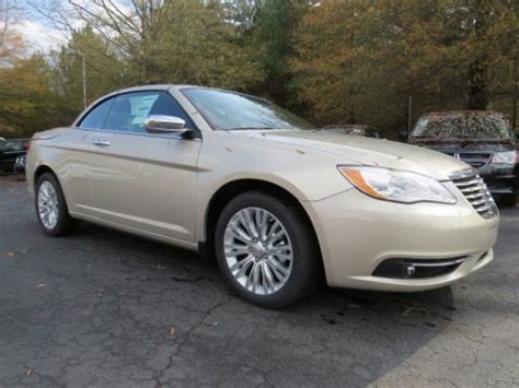 How long is this vehicle, 2010 chrysler 200 sedan? 2014 Chrysler 200 Limited Convertible Data, Info and Specs ...