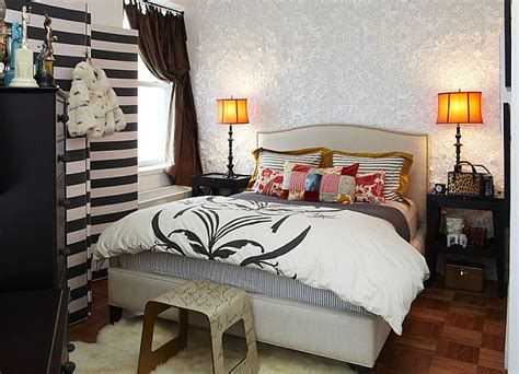 Apartment bedroom ideas for small spaces can be easy and unique to create best decorating styles on a budget at high value of beauty, elegance and functionality. 30 Small Bedroom Interior Designs Created to Enlargen Your ...