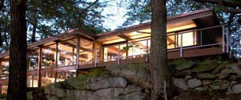 Sleek Midcentury Modern Lake House Blends With Hudson Valley Modern