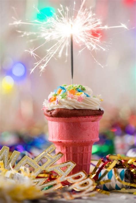 Pin By Sarah Sommers On Happy Birthday Ice Cream Birthday Cake