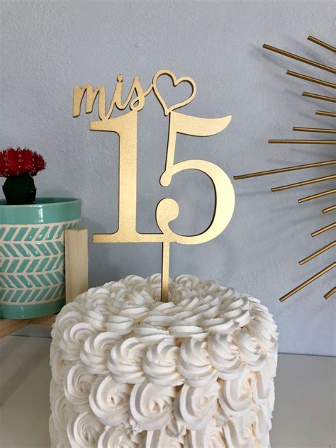 The Most Epic Quinceanera Cake Toppers Quinceanera