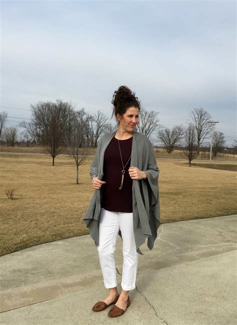 What I Wore Real Mom Style Wraps For Spring Mom Outfits Jean Outfits Real Mom Style Facebook