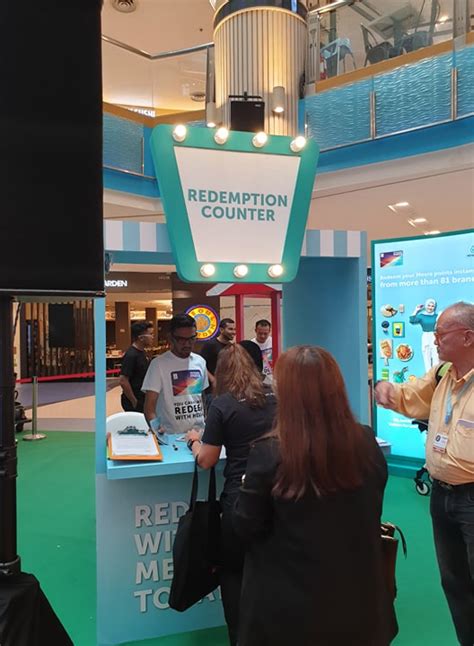 Petronas has increase their loyalty point rewards to 3x more points for every litre you pump with the new point structure will provide greater savings to our customers, where they can redeem more convenience : ADA MACAM-MACAM BENDA BOLEH TEBUS DENGAN KAD MESRA ...