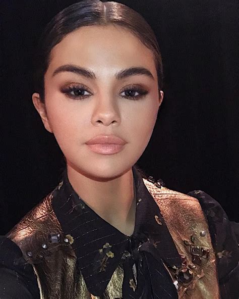 How Selena Gomezs Makeup Artist Uses Aquaphor To Transform Powder