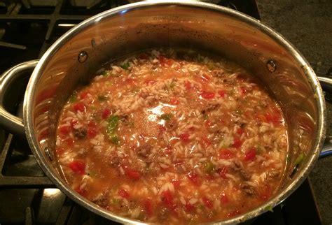 How to make stuffed pepper soup in the crockpot · brown beef, transfer to slow cooker. Stuffed Green Pepper Soup #Recipe - momma in flip flops