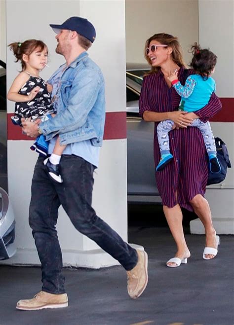 Eva Mendes Y Ryan Gosling Fotos En Familia De Una De Las Parejas Más