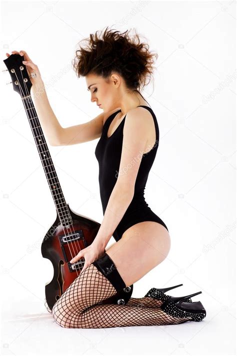 Nude Guitare Girls Telegraph