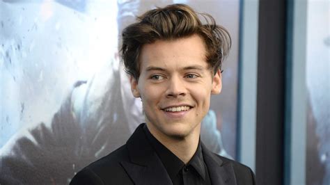 Net worth & salary of harry styles in 2021. Masuk Nominasi, Harry Styles Buka Grammy 2021! - USS Feed