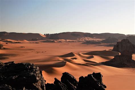 Hd Wallpaper Desert Field Near Rocks Algeria Tassili Najjer Sahara