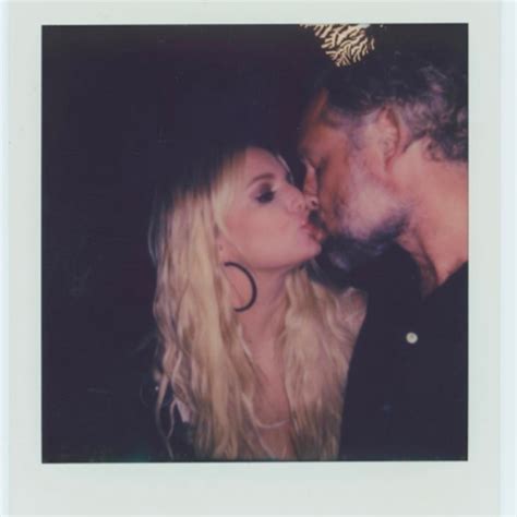 Jessica Simpson Celebrates 7 Years With Eric Johnson See Their Sweetest And Sexiest Moments E
