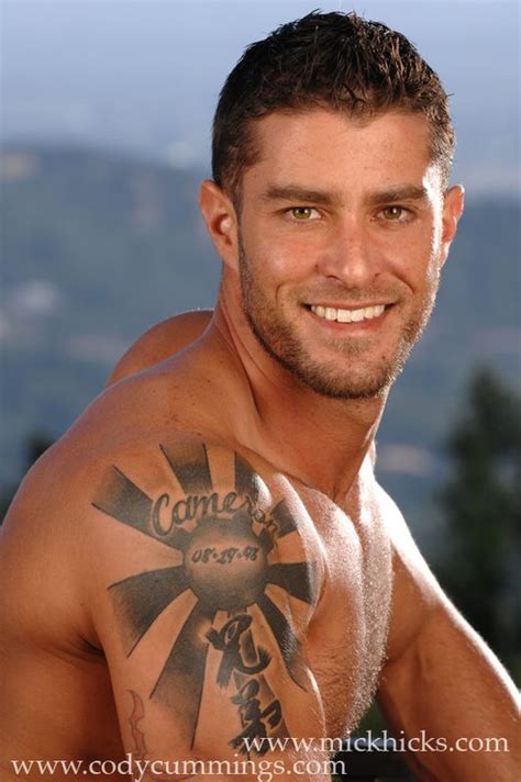 Cody Cummings Tattoos Pinterest Hotes Et Tatouages