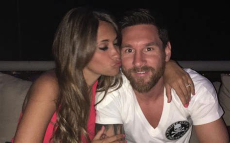 While messi rules the hearts of millions, his heart is ruled by the love of his life, wife #antonellaroccuzzo. The true love story between Leo Messi and Antonella Roccuzzo