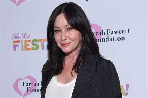 90210s Shannen Doherty Reveals Shell Record Goodbye Messages For