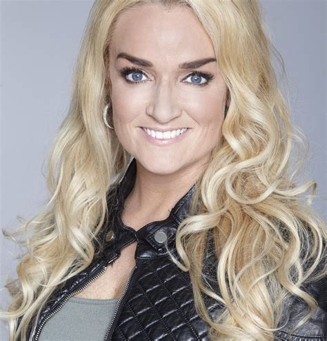 Explore tweets of samantha steenwijk @samantsteenwijk on twitter. Samantha Steenwijk boeken bij Artist Agency Nederland