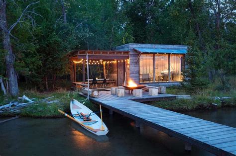 Modern Rustic Cabin In Montana Offers Captivating Lakeside Views