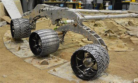 The mars curiosity rover has six wheels, and nasa likes for all of them to stay in contact with the ground whenever possible. Epic Wheels for lightweights. - Page 2 - Weapons, hardware ...