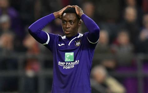 His jersey number is 48. 'Sambi Lokonga verlaat Anderlecht mogelijk voor deze Europese grootmacht' | Voetbal24 ...