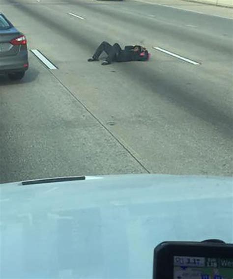 Napping Man Shuts Down Highway In Houston Abc7 San Francisco