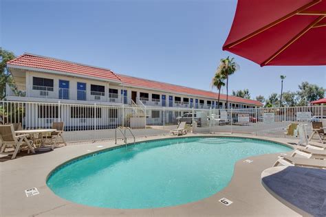 Motel 6 Phoenix Tempe Broadway Asu Pool Pictures And Reviews