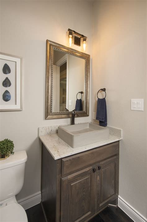 On the street of ventura boulevard and street number is 22647. The Woodlands Hills 65' | Woodland hills, Ravenna, Home ...