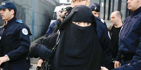 Niqab Une Affaire Dévoilée