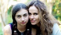 Charlotte Tucker Silberling Is Amy Brenneman's Daughter- Bio, Parents ...