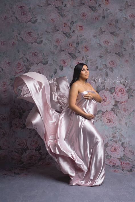 Satin Draping Fabric Maternity Dresses For Photoshoot Studio
