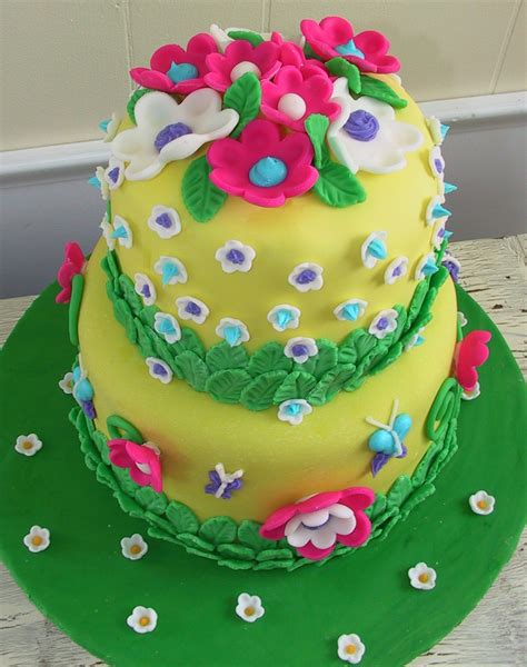 Butterflies Flowers And Fondant Birthday Cake The Twisted Sifter