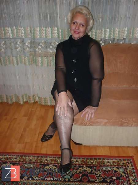 Russian Mature Dame With Super Sexy Gams ZB Porn