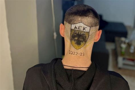 ΑΕΚ Οπαδός σχεδίασε στο κεφάλι του το σήμα της ομάδας για το φετινό