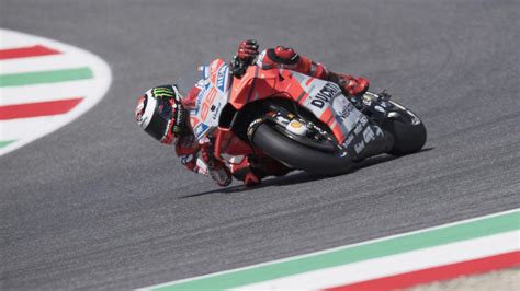 Gp De Italia Jorge Lorenzo Consigue Su Primera Victoria Con Ducati