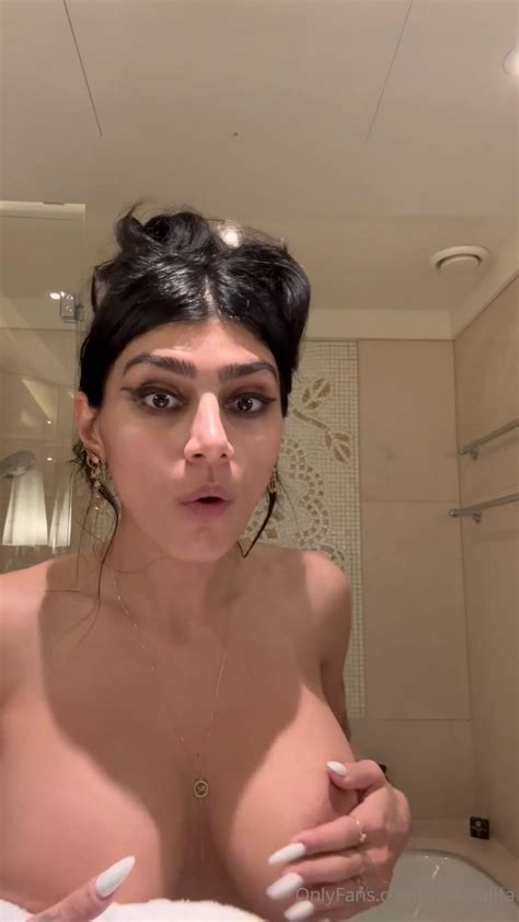 Mia Khalifa Nude Teethbrushing Onlyfans Video Leaked Influencers