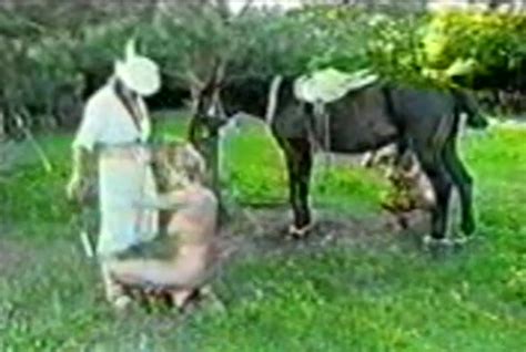 Babes Got Penetrated By Farmer And His Horse Zoo Tube 1