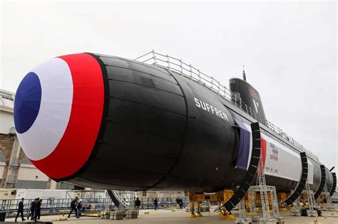 le nouveau sous marin nucléaire français le suffren effectue sa première plongée en mer