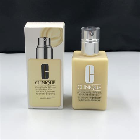Clinique Dramatically Different Moisturizing Lotion With Pump 200ml