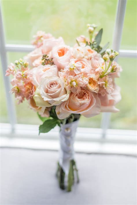 Bridal Bouquet Pink Roses Pink Spray Roses Pinkpeach Stock David