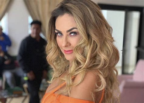 Aracely Arámbula aparece totalmente desnuda en las redes sociales