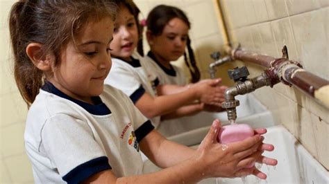 Higiene Adecuada En Las Escuelas 900 Millones De Niños Carecen De Ella Unicef Expoknews
